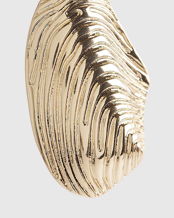 Gold Mussel Shell Stud Earrings