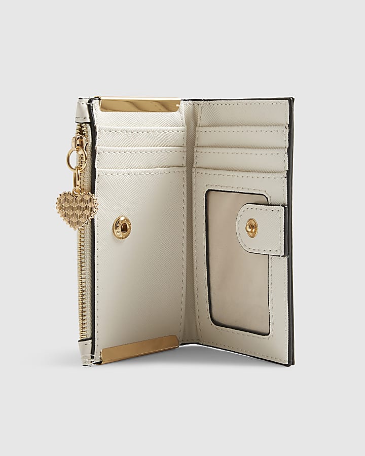 Cream Heart Quilted Purse