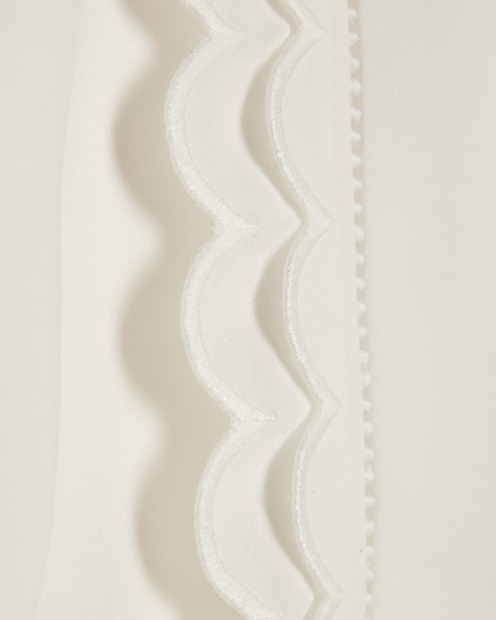 Cream Scallop T-Shirt