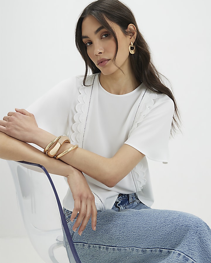 Cream Scallop T-Shirt