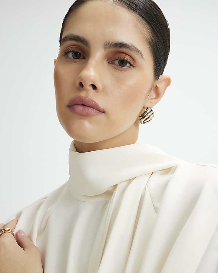 Brown Ridged Stripe Stud Earrings