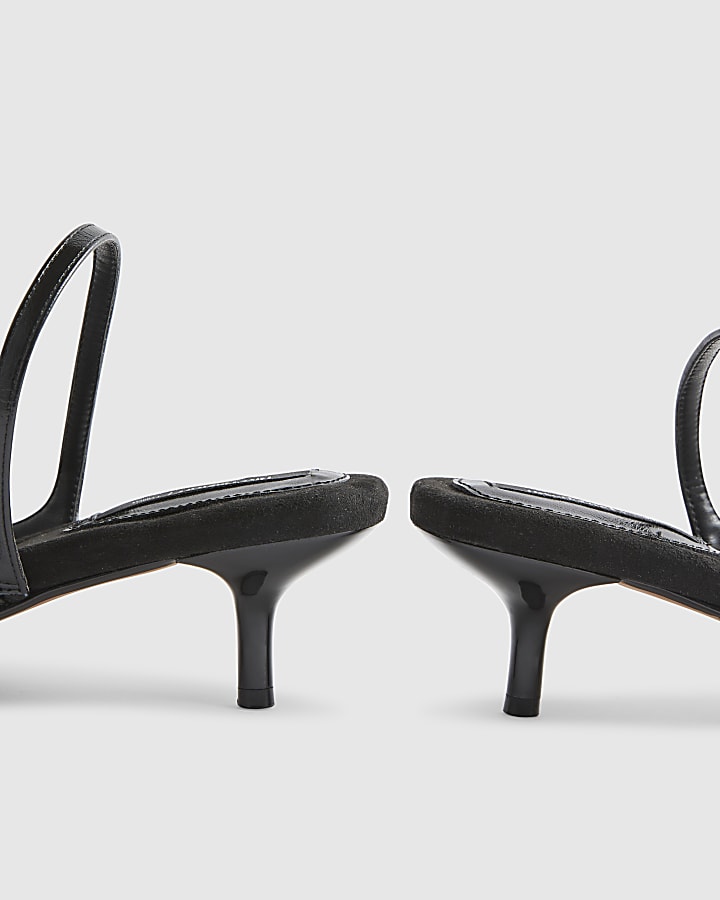 Black Toe Thong Heeled Sandals