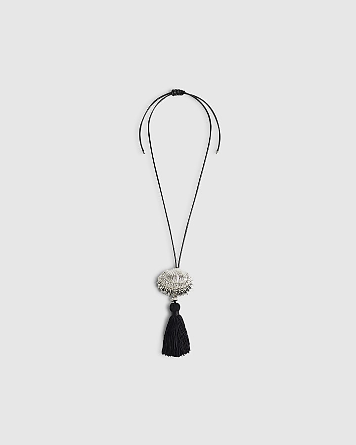 Black Shell Pendant Tassel Necklace