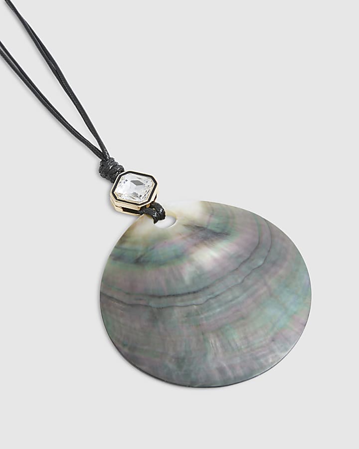 Black Shell Cord Pendant Necklace