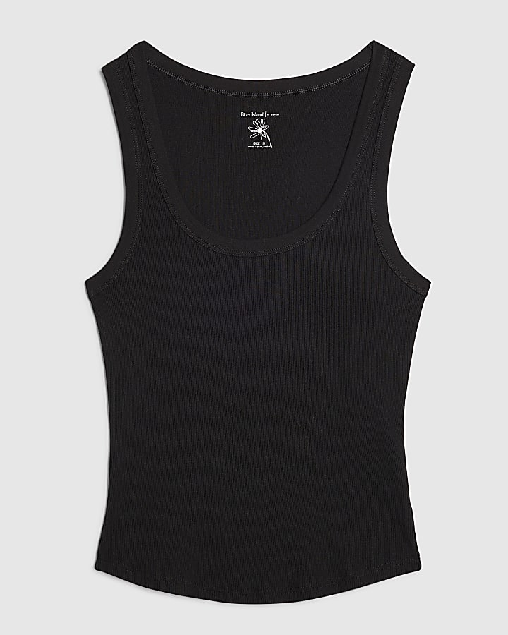 Black Scoop Vest