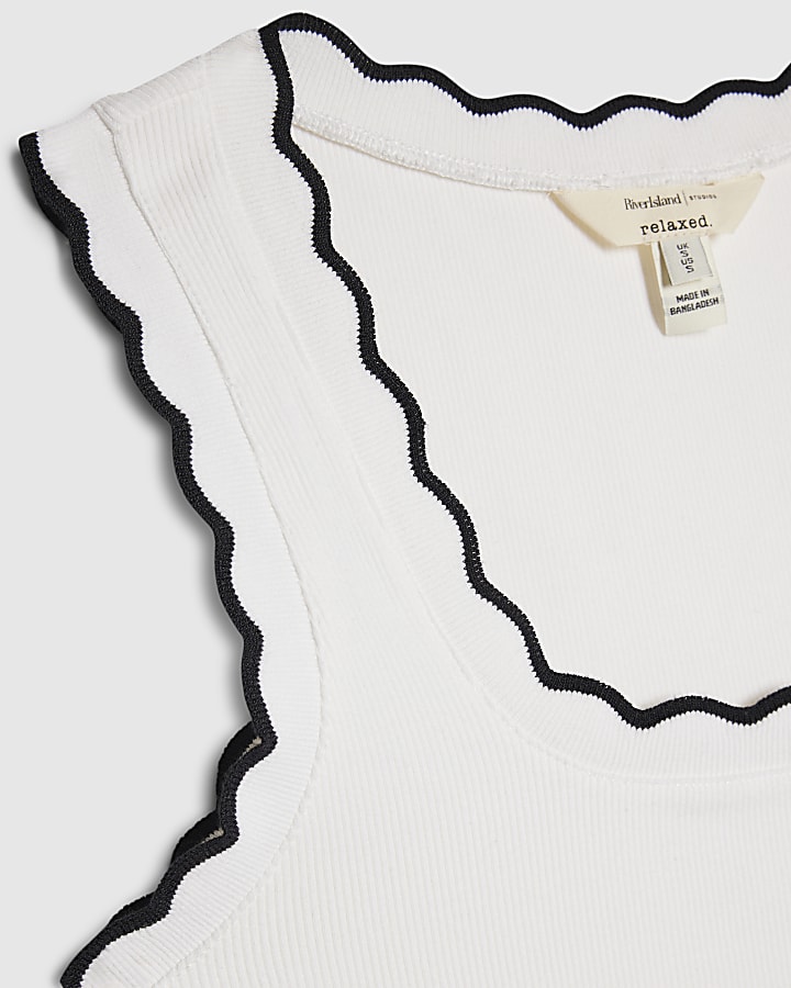 White Sleeveless Scallop Trim Tank Top