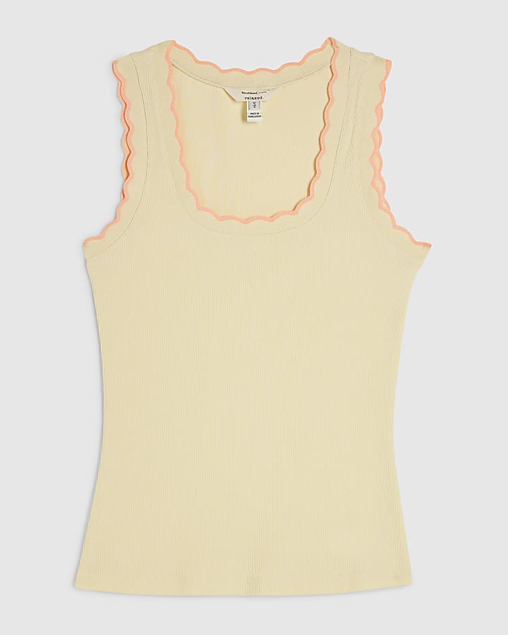 Yellow Sleeveless Scallop Trim Tank Top