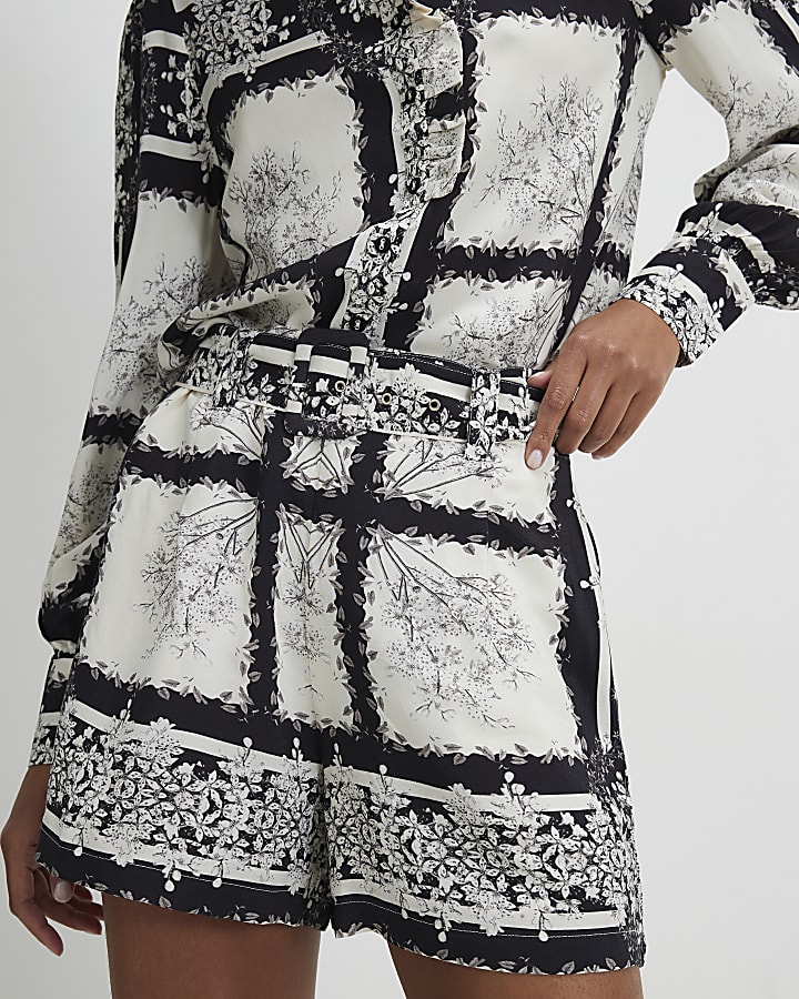 Black Boarder Print Belted Shorts