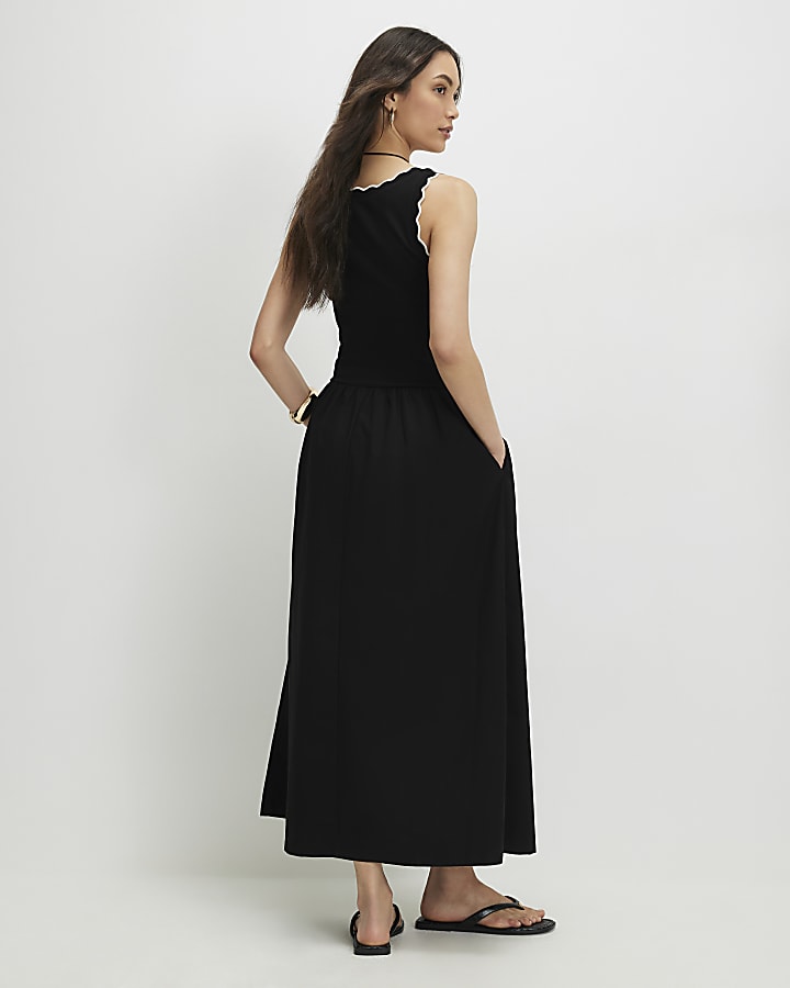 Black Sleeveless Scallop Trim Maxi Dress