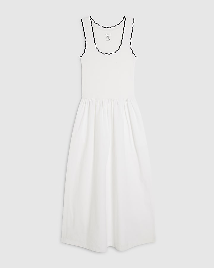 White Sleeveless Scallop Hybrid Maxi Dress