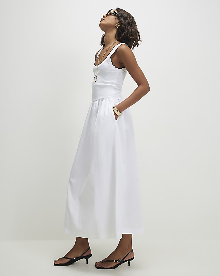 White Sleeveless Scallop Hybrid Maxi Dress