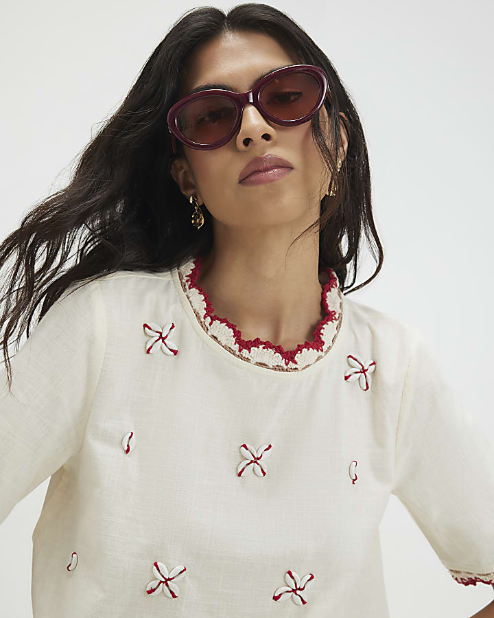 Cream Shell Flower Set