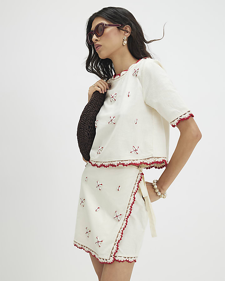 Cream Shell Flower Set