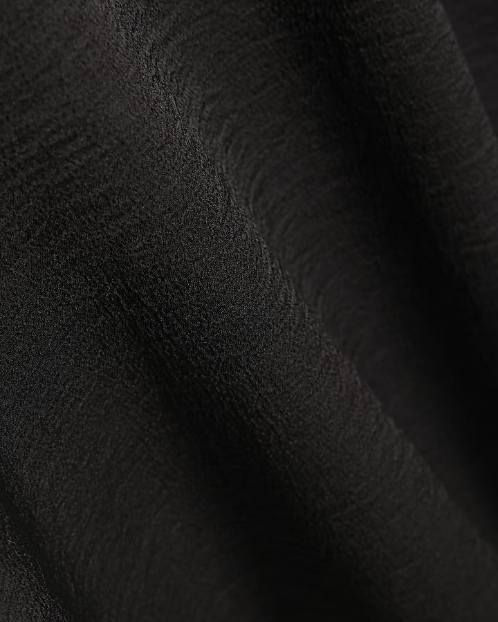 Black Bubble Hem Blouse