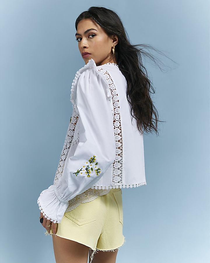 White Daisy Embroidered Frill Blouse