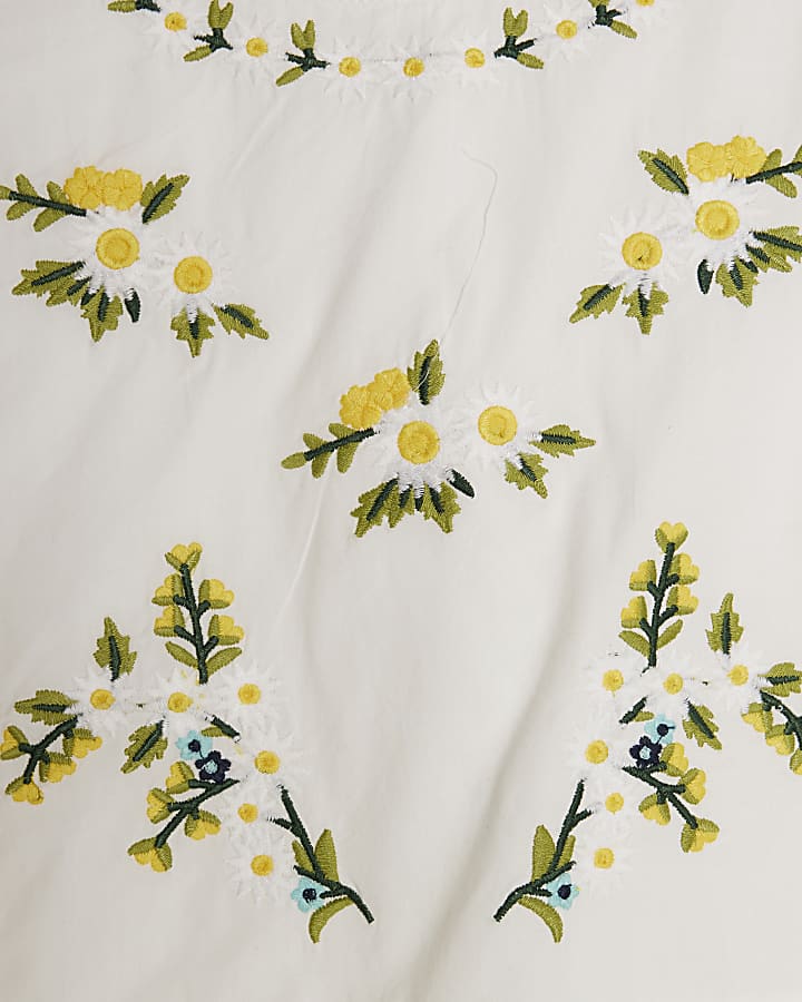 White Daisy Embroidered Frill Blouse