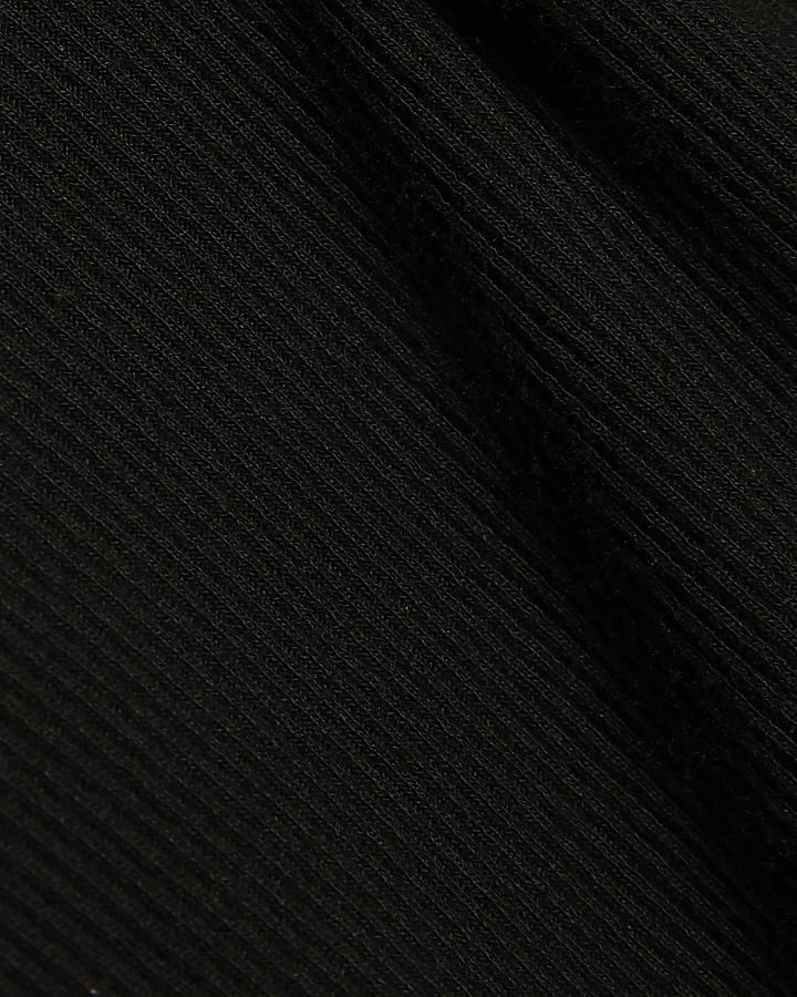 Black Scallop Trim Fitted T-Shirt