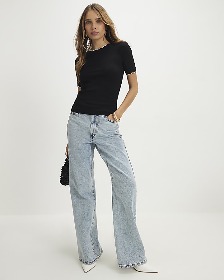 Black Scallop Trim Fitted T-Shirt