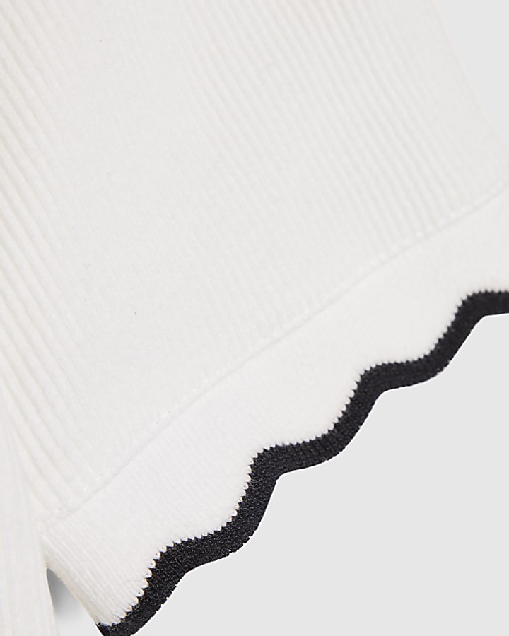 White Scallop Trim Fitted T-Shirt