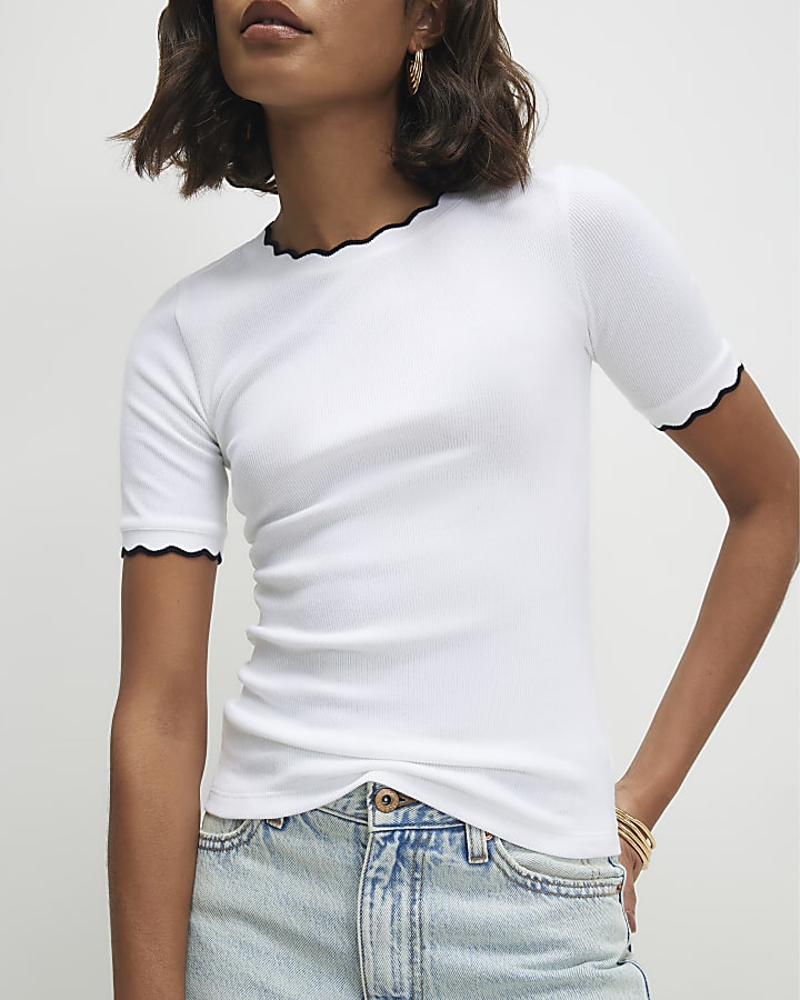 White Scallop Trim Fitted T-Shirt