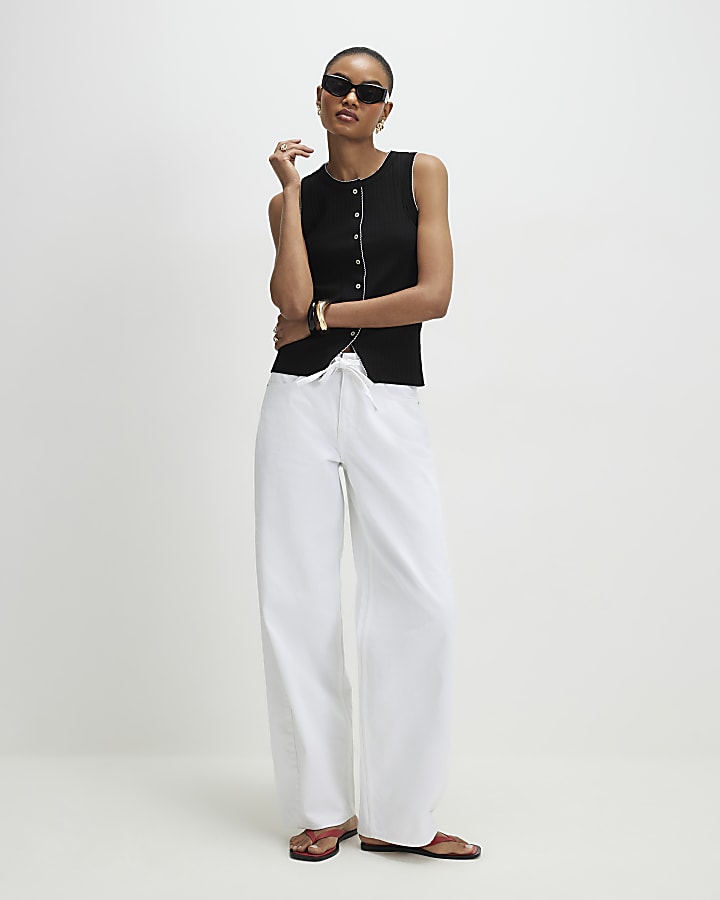 Black Sleeveless Scallop Trim Ribbed Top