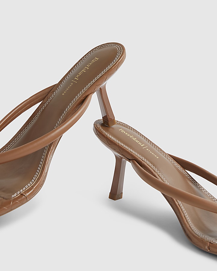 Brown Toe Thong Heeled Sandals