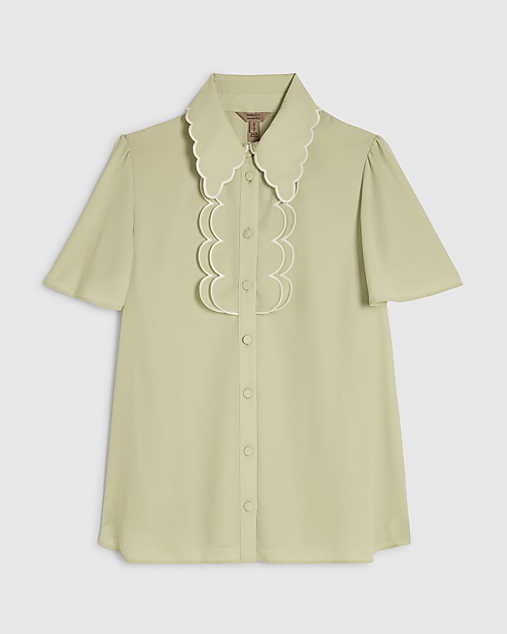 Green Angel Sleeve Scallop Blouse