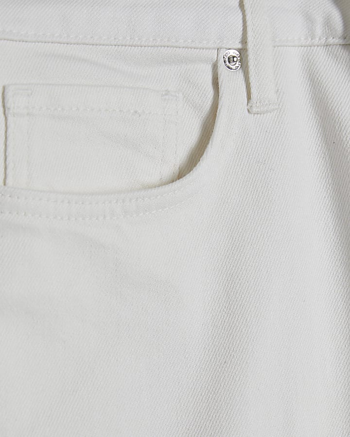 Petite White Stretch Straight Leg Jeans