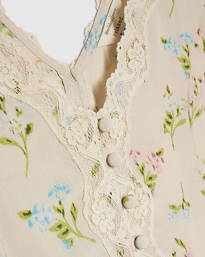 Cream Floral Short Sleeve Lace Trim Top