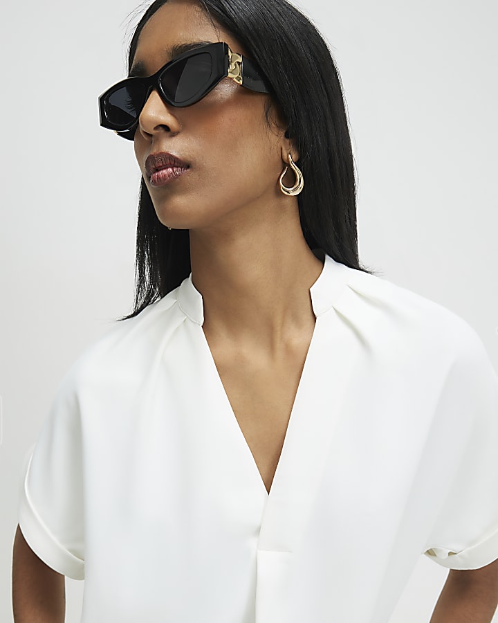 Cream Notch Neck Short Sleeve Top