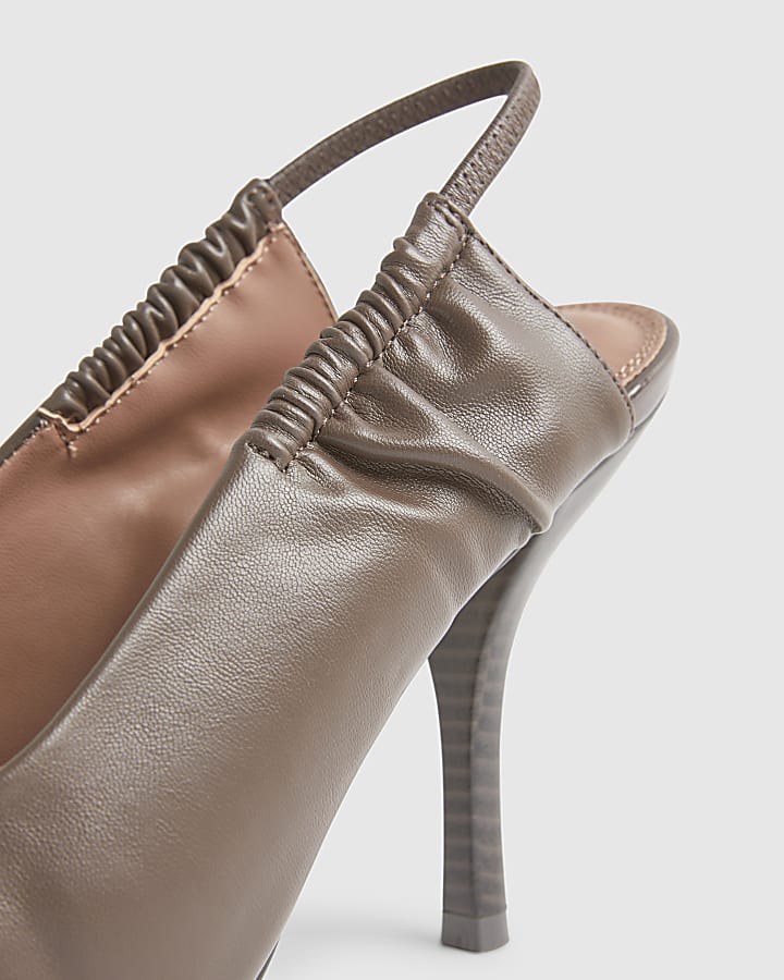 Brown Metal Toe Cap Court Shoes