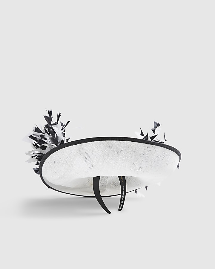 White Eliza Feather Mount Fascinator