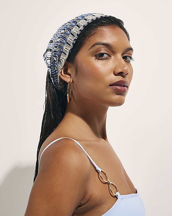 Blue Zigzag Shell Scarf