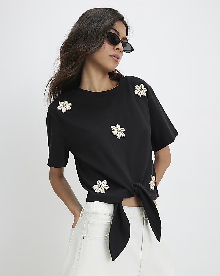 Black Cotton Flower Shell Knot Front T-Shirt