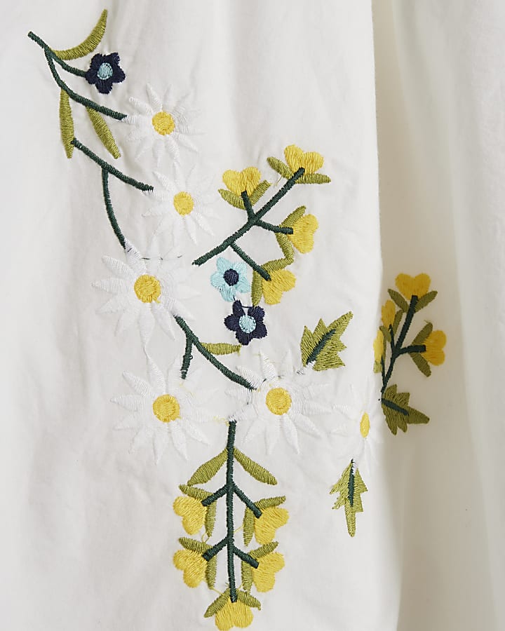 White Daisy Floral Embroidered Mini Dress