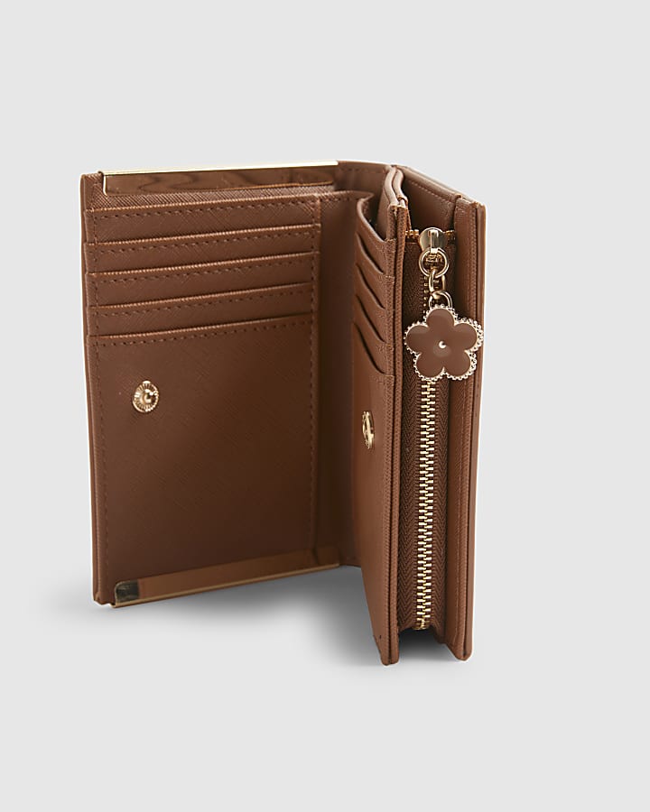 Brown Weave Foldout Purse