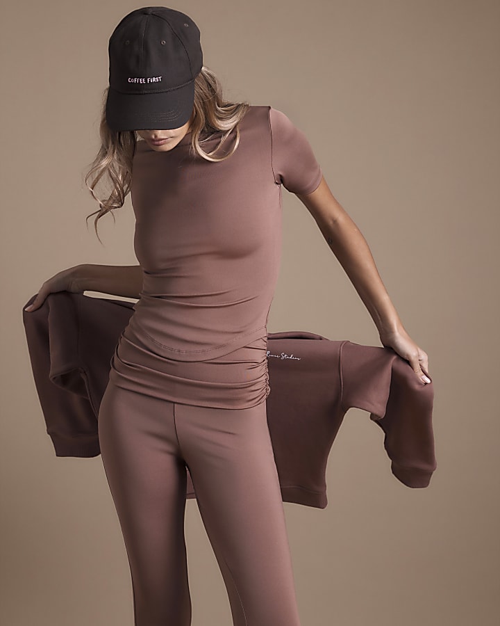 Brown Curved hem Short Sleeve T-shirt