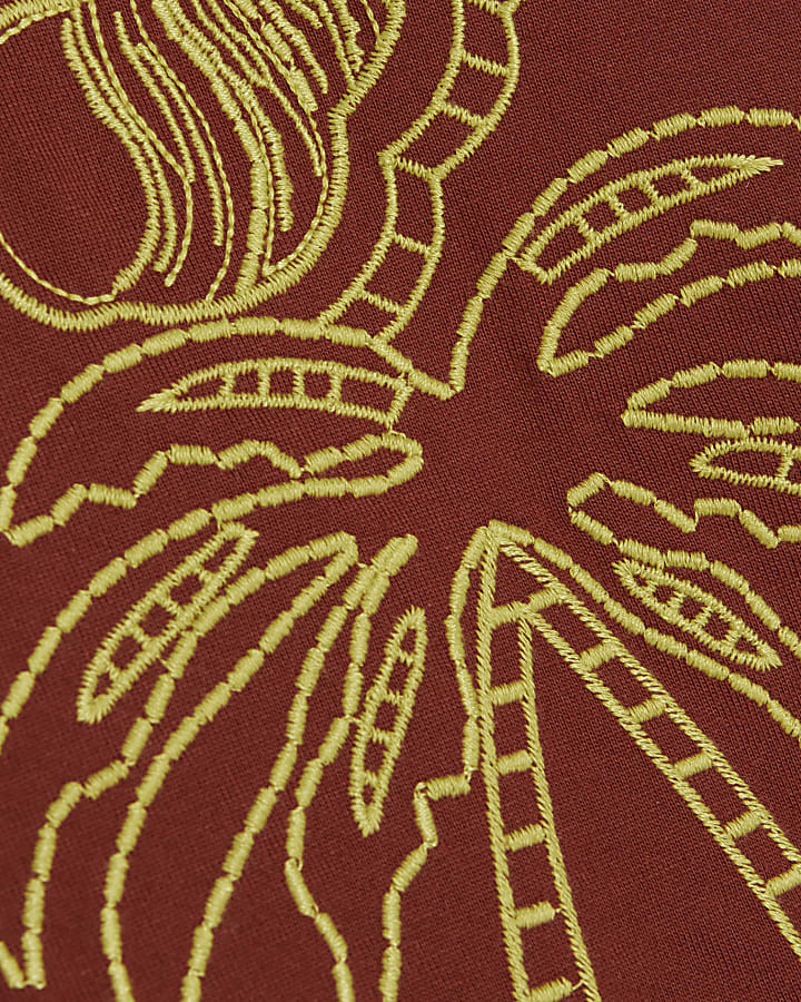 Red Shell Embroidered Crop T-shirt