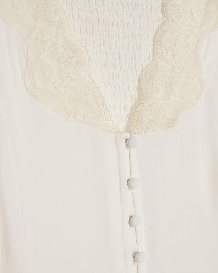 Cream Lace Trim Short Sleeve Blouse