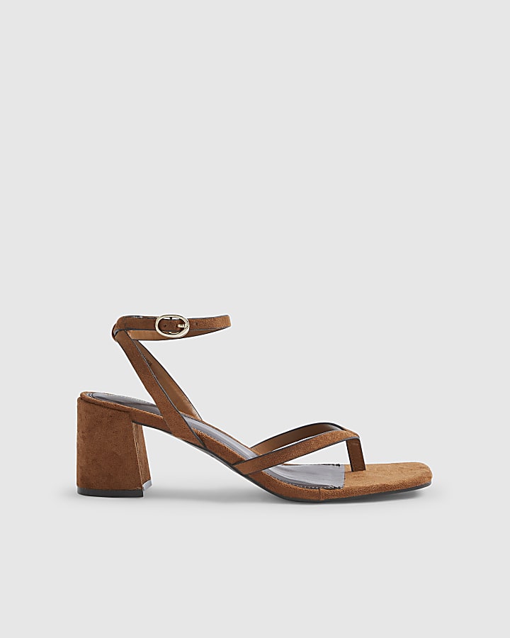 Brown Toe Thong Block Heel Sandals