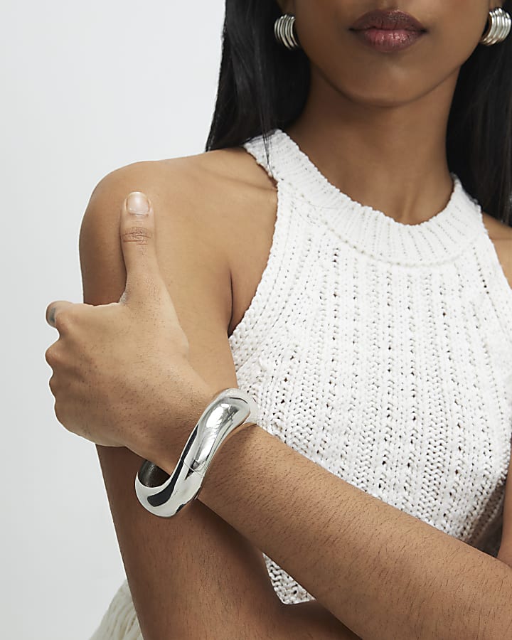 Silver curved hinge bracelet