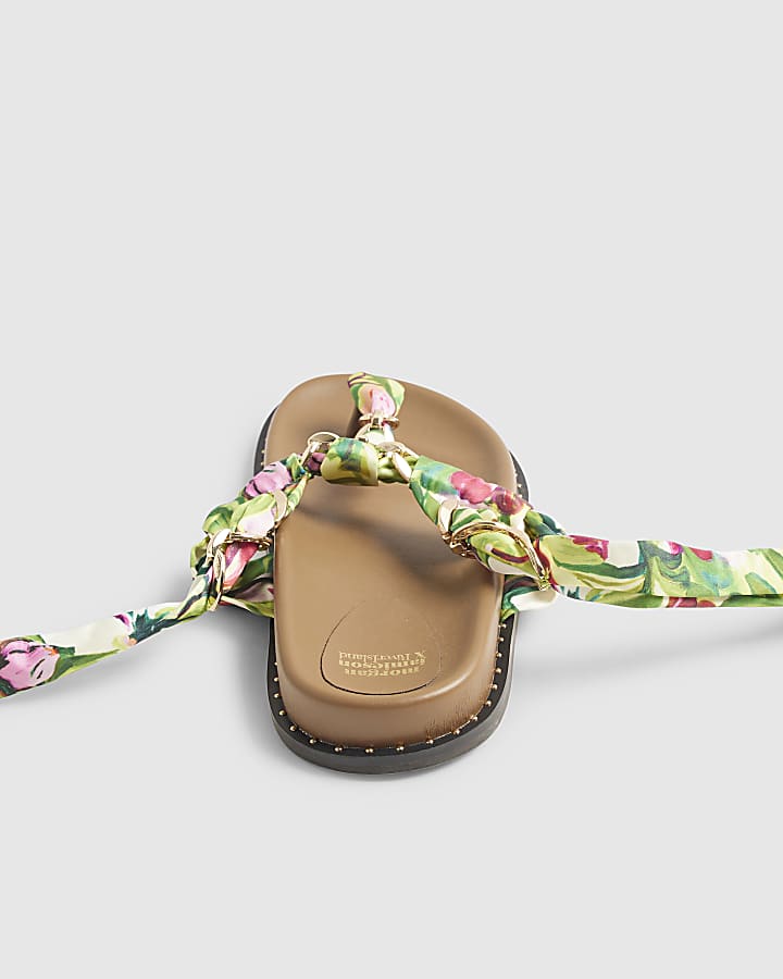 Green Chain Detail Scarf Tie Footbed Sandals