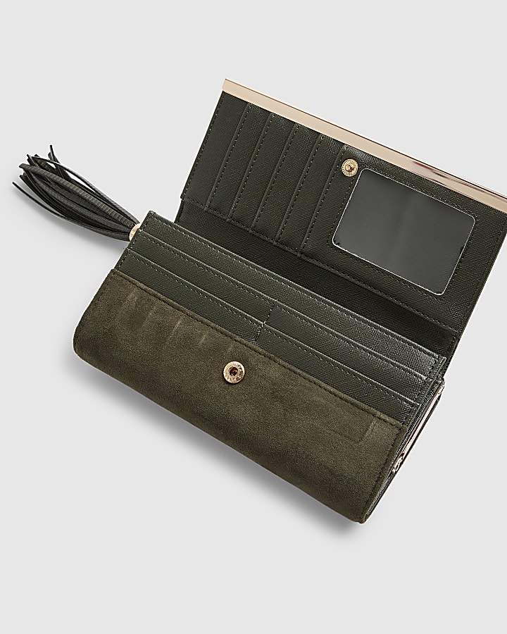 Green Front Lock Tassel Purse