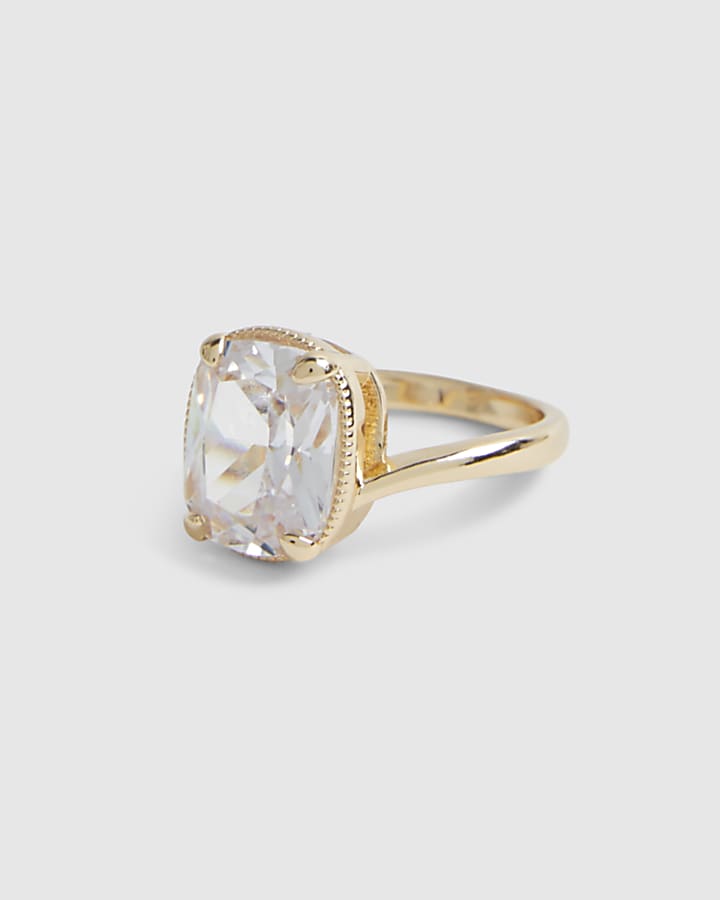 Gold Diamond Simulant Ring