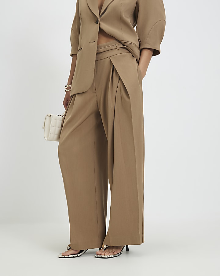 Petite Beige Belted Barrel Leg Trousers