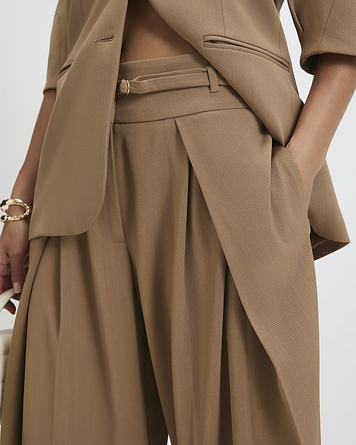 Petite Beige Belted Barrel Leg Trousers