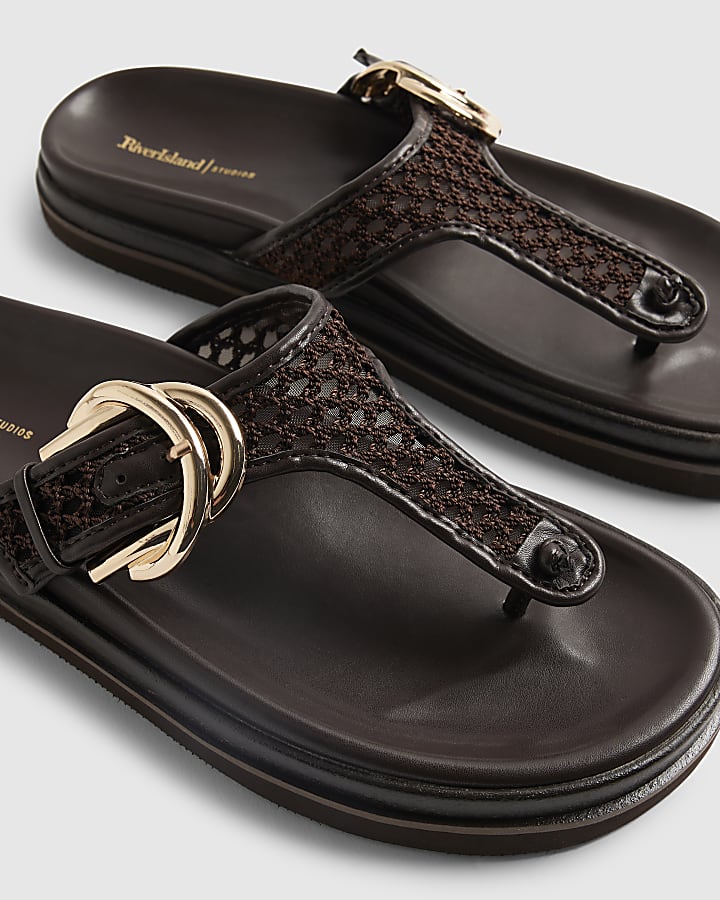 Brown Buckle Toe Thong Sandals