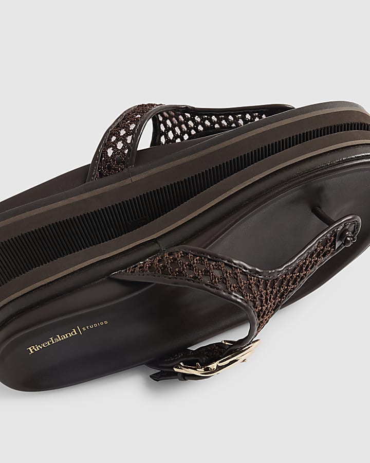 Brown Buckle Toe Thong Sandals