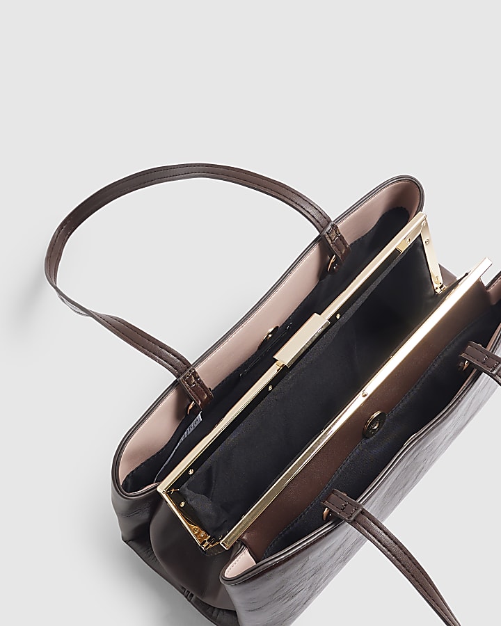 Red Metal Frame Shoulder Bag