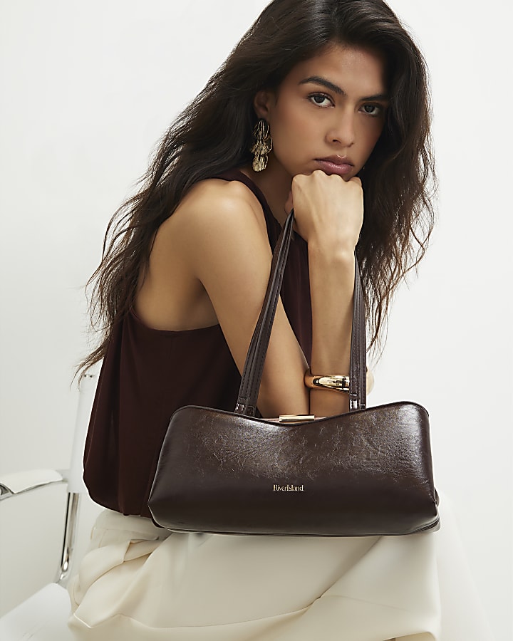 Red Metal Frame Shoulder Bag